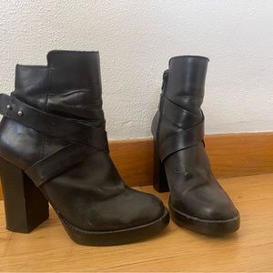 Steve Madden Black Booties Size 7
